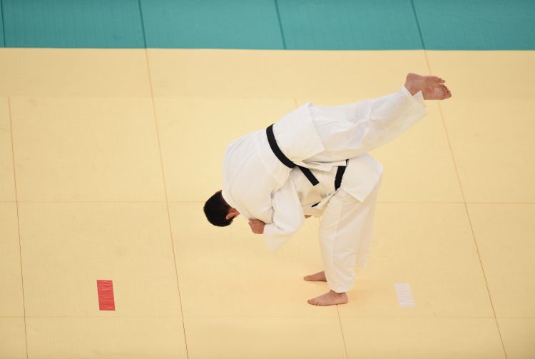 赛点一刻！米兰3-2擒获科内利亚诺，捧起意大利女排超级杯！